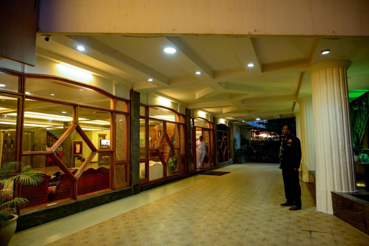 Maya'S Kings Kourt Mysore Esterno foto
