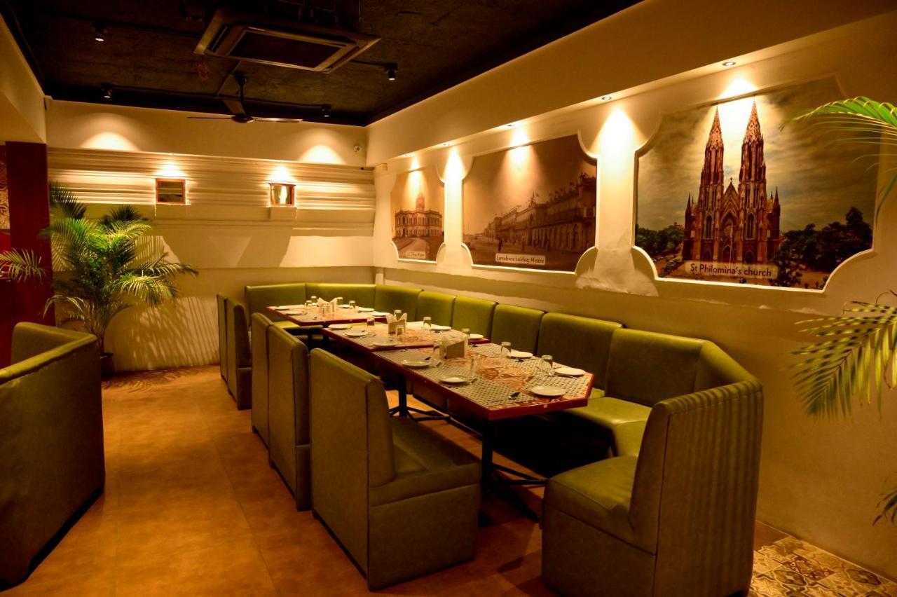 Maya'S Kings Kourt Mysore Esterno foto